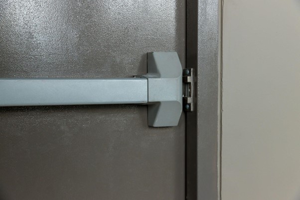 Cómo identificar una buena barra de seguridad para puertas? - ABUS