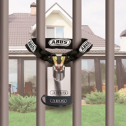 Consejos ABUS para un Hogar Seguro durante las Vacaciones 🏡✨